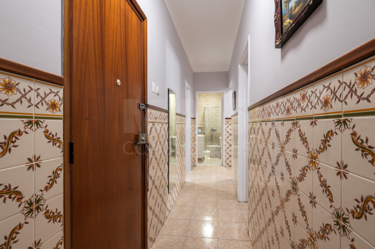 🏢 Unique Opportunity: 4 bedroom apartment in the center of Caldas da Rainha! 🌆